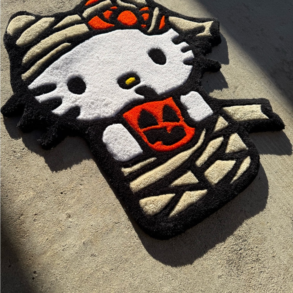 Hello Kitty Rug - Picture 3 of 5